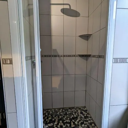 5 Personnes A Deux Kilometres Des Pistes *